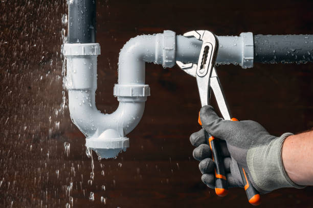 Professional Burst Pipe Repair technician working in Dundalk, MD